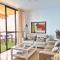 Magnific flat with panoramic sea views