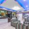 Super 8 by Wyndham Houston Northwest Cypress