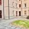 Dwellcome Home Ltd 2 Bedroom King & Double Central Apartment, Free Allocated Barrier Secured Parking Space at rear entrance & Fast WIFI, Ideal for long term contractor, corporate, etc stays, Regular housekeeping option - see our site for assurance - Aberdeen