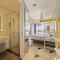 YELLO Hotel Harmoni