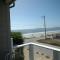 The Oceanfront Stay on MiramarBeach HMB - خليج هاف مون