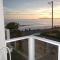 The Oceanfront Stay on MiramarBeach HMB - خليج هاف مون