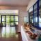 Voukelari Rooms