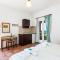 Voukelari Rooms