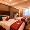 Ramada Hotel & Suites by Wyndham Yerevan - Jerevan