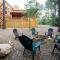The Party of Five Lodge - Stephens Gap