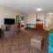 La Quinta by Wyndham Midland North