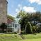 Magnificent Clarence cottage!