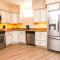 Luxury 3 Bedroom, 20 min to Boston, 15min Encore