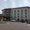 Cobblestone Inn & Suites - Menomonie/UW-Stout