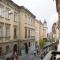 Апартаменти з балконом (2 ізольовані спальні) в центрі Львова - Lviv