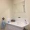 Oaktree Guest House