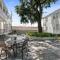 Charming 2BR on Carondelet by Hosteeva - New Orleans