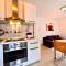 Sunny Bobica Apartments