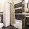 Spacious 4BD Luxury Penthouse with Balcony