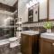 Spacious 3BR Luxury Penthouse with Balcony