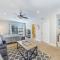 Remodeled 4 bdrm with AC, Jacuzzi, foosball, bikes, roof top deck, Steps to beach shopping and dining - Huntington Beach