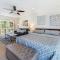 Remodeled 4 bdrm with AC, Jacuzzi, foosball, bikes, roof top deck, Steps to beach shopping and dining - Huntington Beach