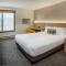 Days Inn & Suites by Wyndham Duluth by the Mall - دولوث