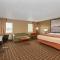 Super 8 by Wyndham Ottawa