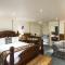 Cradle forest inn