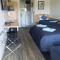 White Manor Motel