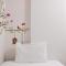 Spacious and Well Appointed 2BR @ Gateway Pasteur Apartment By Travelio - 万隆