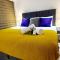 Northampton 2 Bedroom Town Centre Apartment close to University, Hospitals, Brackmills