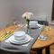 Northampton 2 Bedroom Town Centre Apartment close to University, Hospitals, Brackmills