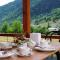 Hotel Ushba Hill