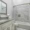 Cozy and Charming House with Luxury Amenities Cozy and Charming House with Luxury Amenities