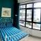 Conezion IOI Putrajaya (Rustic Suite, 3 Bedrooms, 2 Baths, WiFi, Pool & City View) by MRK - Putrajaya