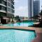 Conezion IOI Putrajaya (Rustic Suite, 3 Bedrooms, 2 Baths, WiFi, Pool & City View) by MRK - Putrajaya