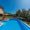 Apartment Kata with Private Pool - Radetići