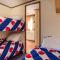 Groot hoek Chalet met Airco ,Wasmachine, Vaatwasser,Droger en luxe keuken en zwembad op camping! Immer Besser!