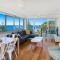 Pacific Regis Beachfront Holiday Apartments - Gold Coast