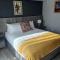 La Orchard Hotel
