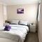 Perfect Location - Tidy & Comfy Suite 5 Mins to Skytrain & Restaurant & Banks, 2 Stops To Metrotown, 5 Stops To Downtown - Vancouver