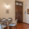 Lively Roma Trastevere renovated apartment - FromHometoRome