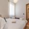 Lively Roma Trastevere renovated apartment - FromHometoRome