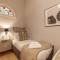 Lively Roma Trastevere renovated apartment - FromHometoRome