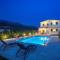 VILLA ROKO with 4 bedrooms, 32sqm heated pool - Tugare