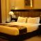 The Avenue Hotel & Suites