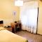 Hostal Guzman El Bueno by gaiarooms