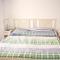 2 min Walk to Beach - Private Solarium Bungalow