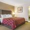 Econo Lodge Inn and Suites Lethbridge - Lethbridge