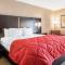 Greenstay Inn & Suites Court View