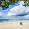 Beachfront Executive Studio Mae Phim