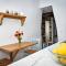 CHARMING 2BR Hilltop Serenity Suite, Lively Greek Village - Triandáros