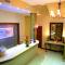 Hotel Royal Blue & Golf Cart Rental